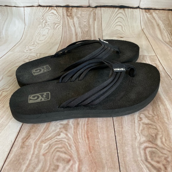 Teva Flip flops - Picture 2 of 3